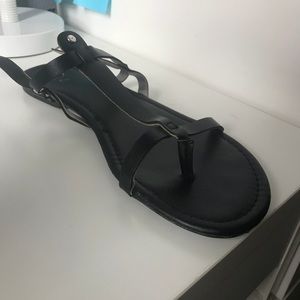 Black sandles